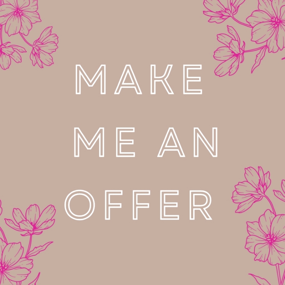 Hi, welcome to my closet…never hurts to make a offer. ✨️ Happy Poshing 🍁🦃🎆